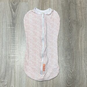 SwaddleMe Light Pink Baby Swaddle with Zipper